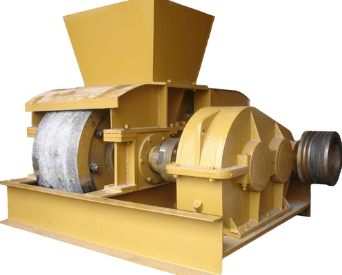 Πέτρινη άμμος θραυστήρων ρόλων που κατασκευάζει τη μηχανή τη δευτεροβάθμια συντριβή 450t/Χ 750mm
