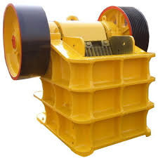 Πέτρινη κίτρινη μηχανή εναλλασσόμενου ρεύματος θραυστήρων σαγονιών σκληρής ροκ βασαλτών γρανίτη μεταλλείας
